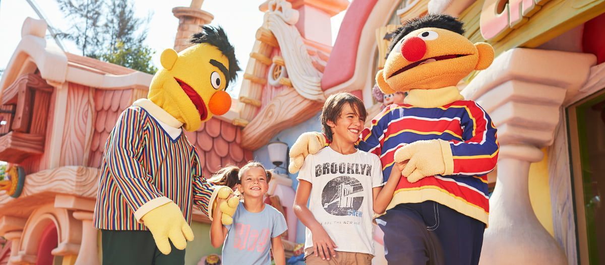 Puente 1 de Mayo en PortAventura: - ¡Ofertas exclusivas, emoción garantizada!