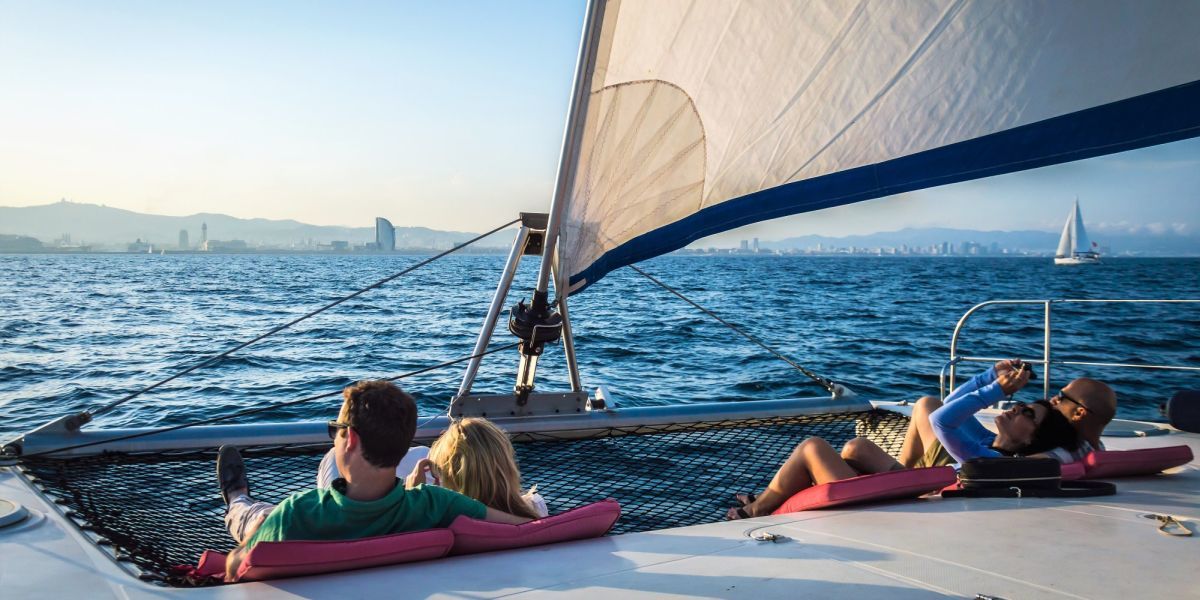 Fiesta Catamarán Barcelona - Vive tu último día de soltería en alta mar