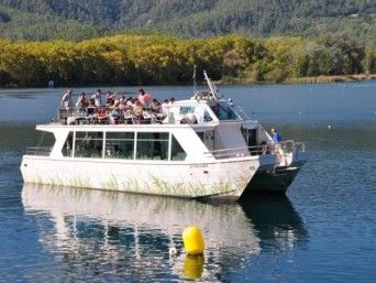 Viaje para grupos en barco a Barco Estany y lago de Banyoles