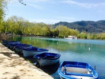 Viaje para grupos en barco a Llac de Banyoles