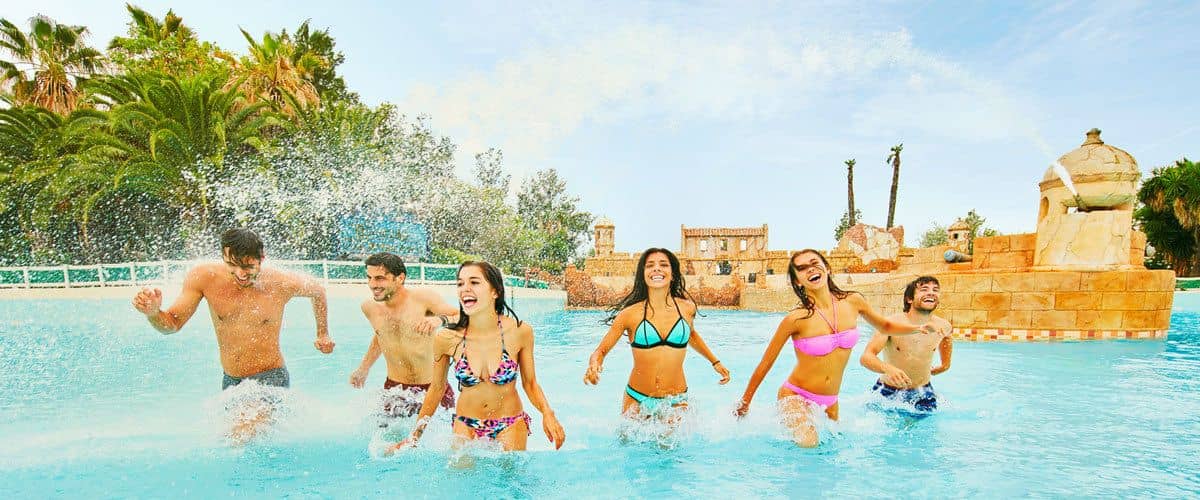 Hotel + Entradas a PortAventura Caribe Aquatic Park Salou - Alojamientos en Salou