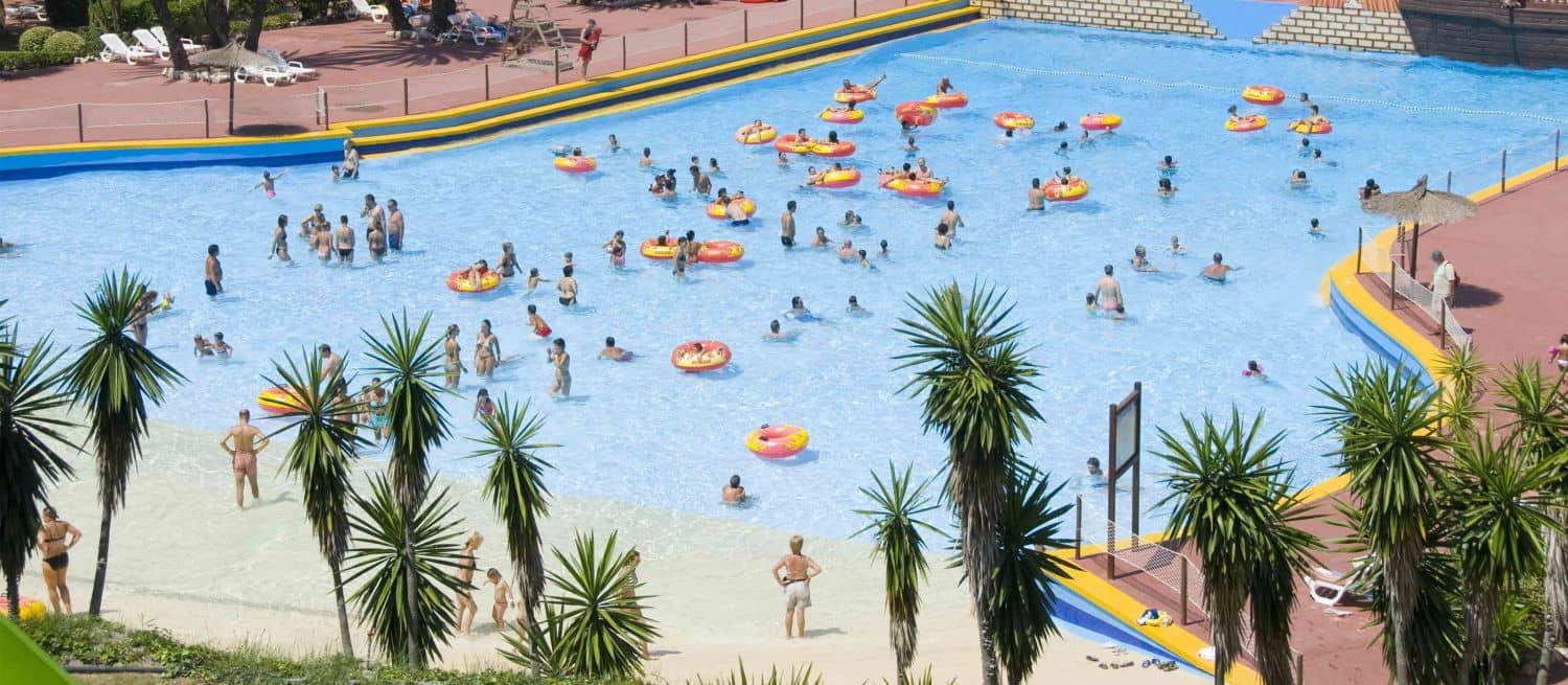Hotel + Entradas parque acuático Aqualeon - Alojamientos en El Vendrell