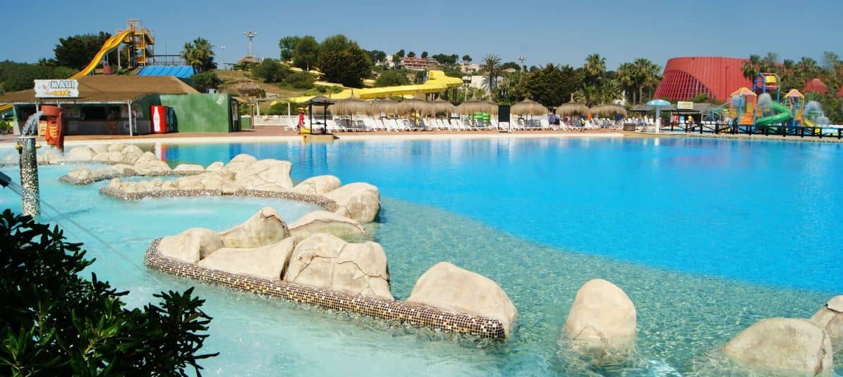 Hotel + Entradas Aquopolis Costa Daurada - Salou - Alojamientos en La Pineda