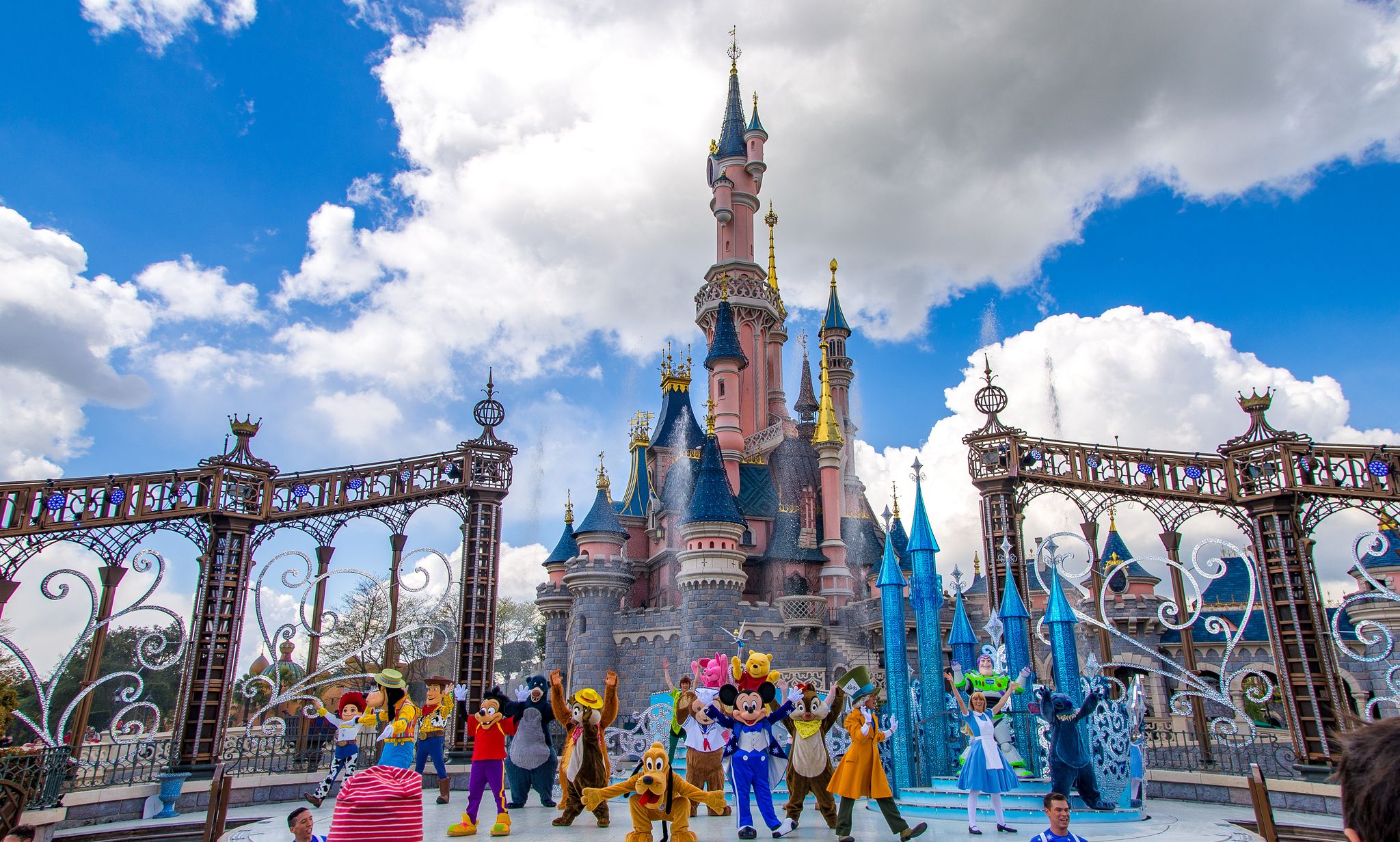 Disneyland París 2 días, 2 parques 🎁 ¡Consigue descuento al reservar