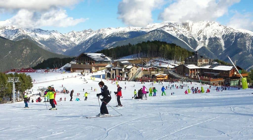 Ofertas Paquetes Esquí Hotel y Forfait Pal Arinsal - Alojamientos en Andorra la Vella
