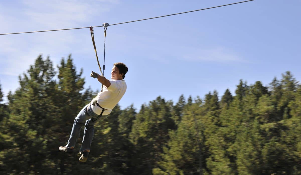 Escapada parque de aventuras con tirolinas y hotel en el Pirineo - Alojamientos en La Molina