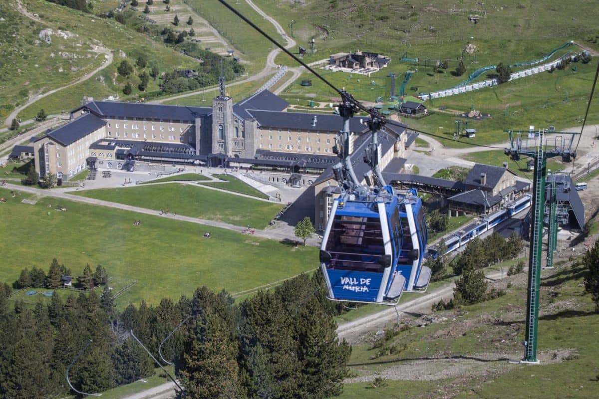 Escapada Cremallera de Núria + Telecabina y Hotel - Alojamientos en Ribes de Freser